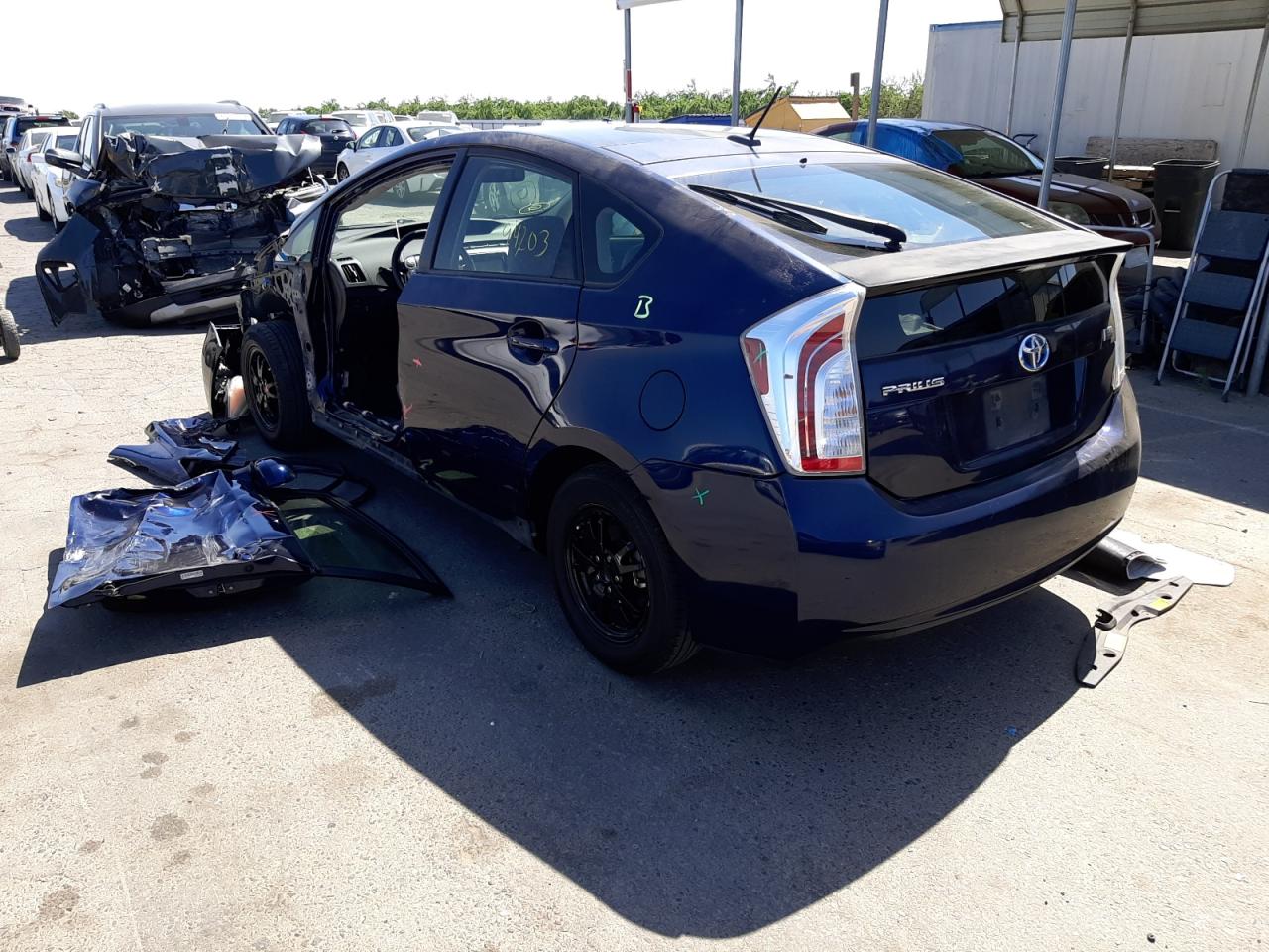 Photo 3 from auction – 2013 TOYOTA PRIUS with VIN JTDKN3DU0D1653095