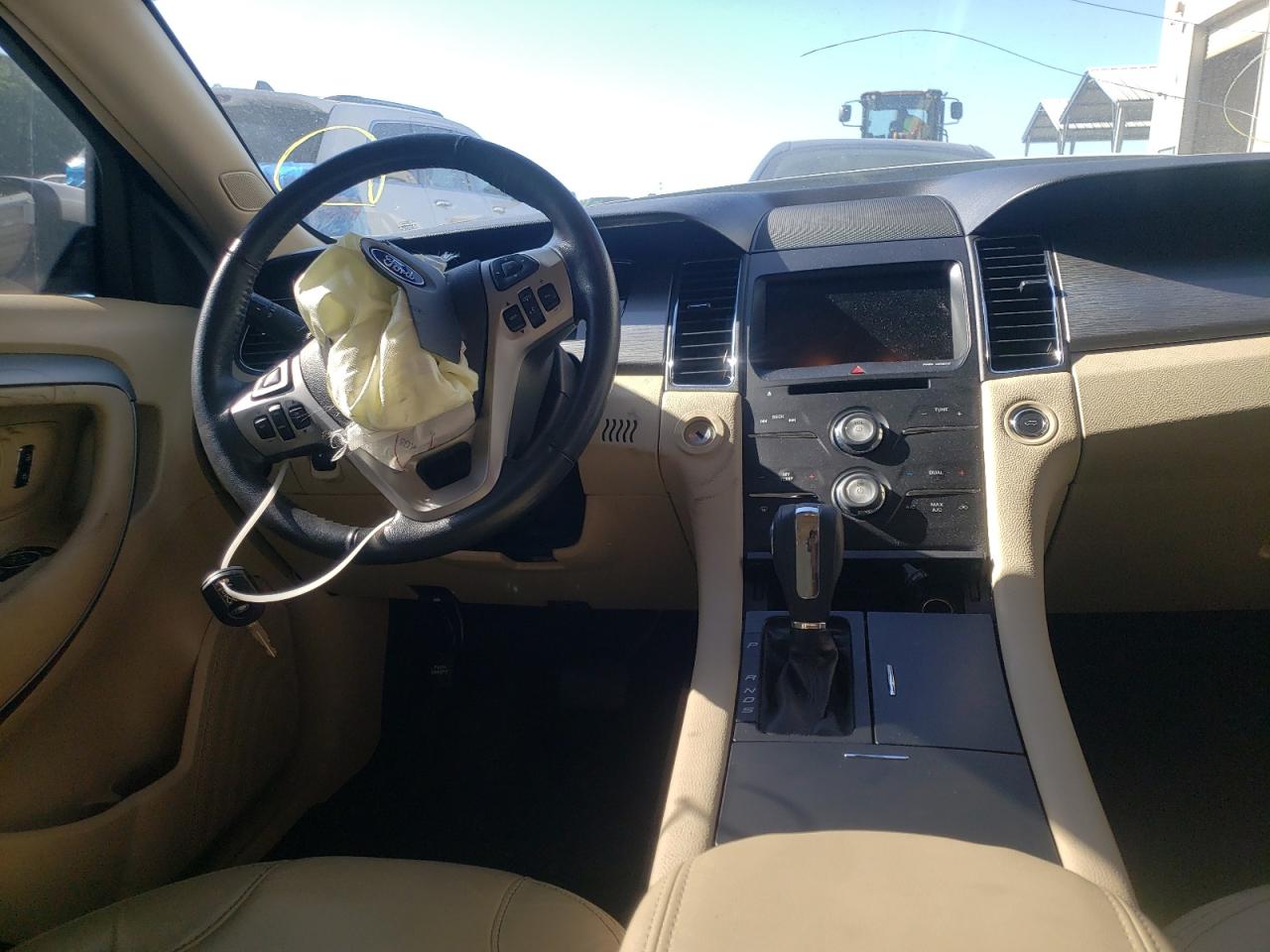 Photo 9 from auction – 2014 FORD TAURUS SEL with VIN 1FAHP2E87EG144772