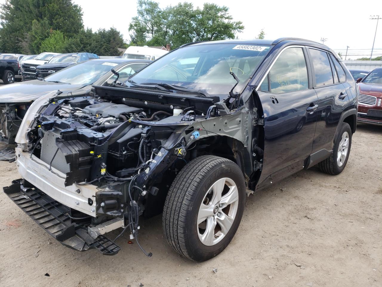 Photo 2 from auction – 2019 TOYOTA RAV4 XLE with VIN JTMP1RFV0KD506894