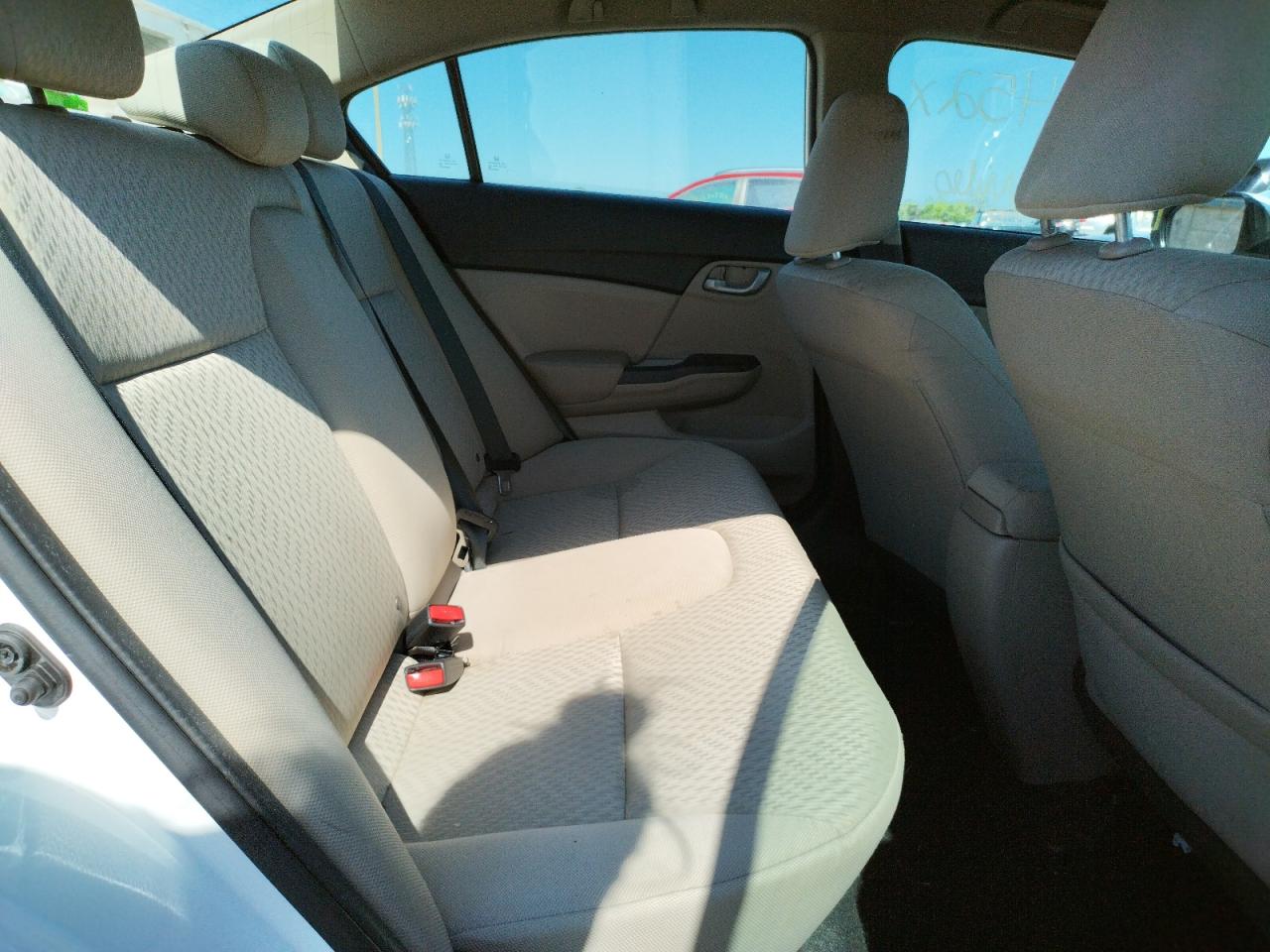 Photo 6 from auction – 2015 HONDA CIVIC LX with VIN 19XFB2F51FE008983