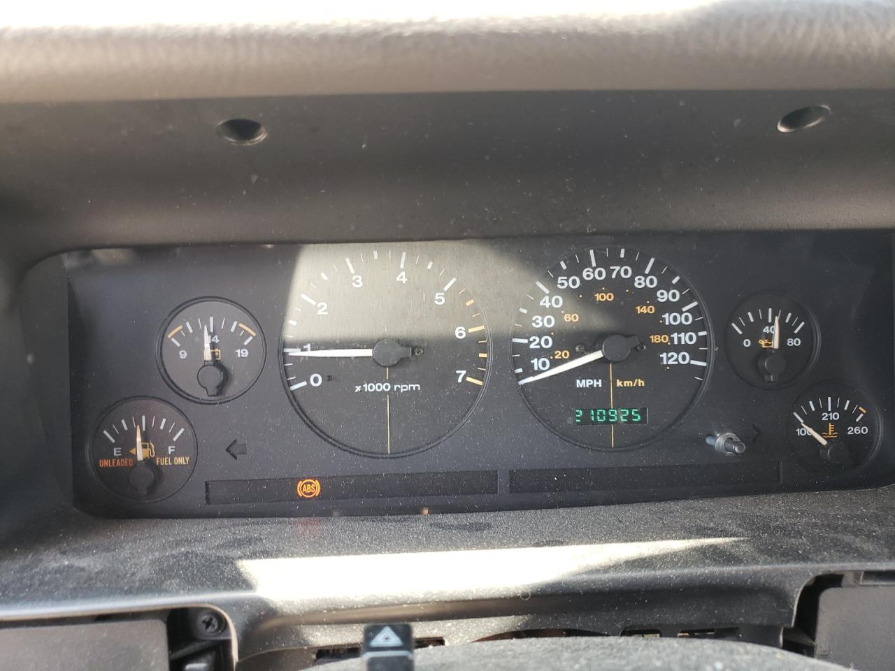 Photo 8 from auction – 1997 JEEP GRAND CHER with VIN 1J4GZ58S8VC774729