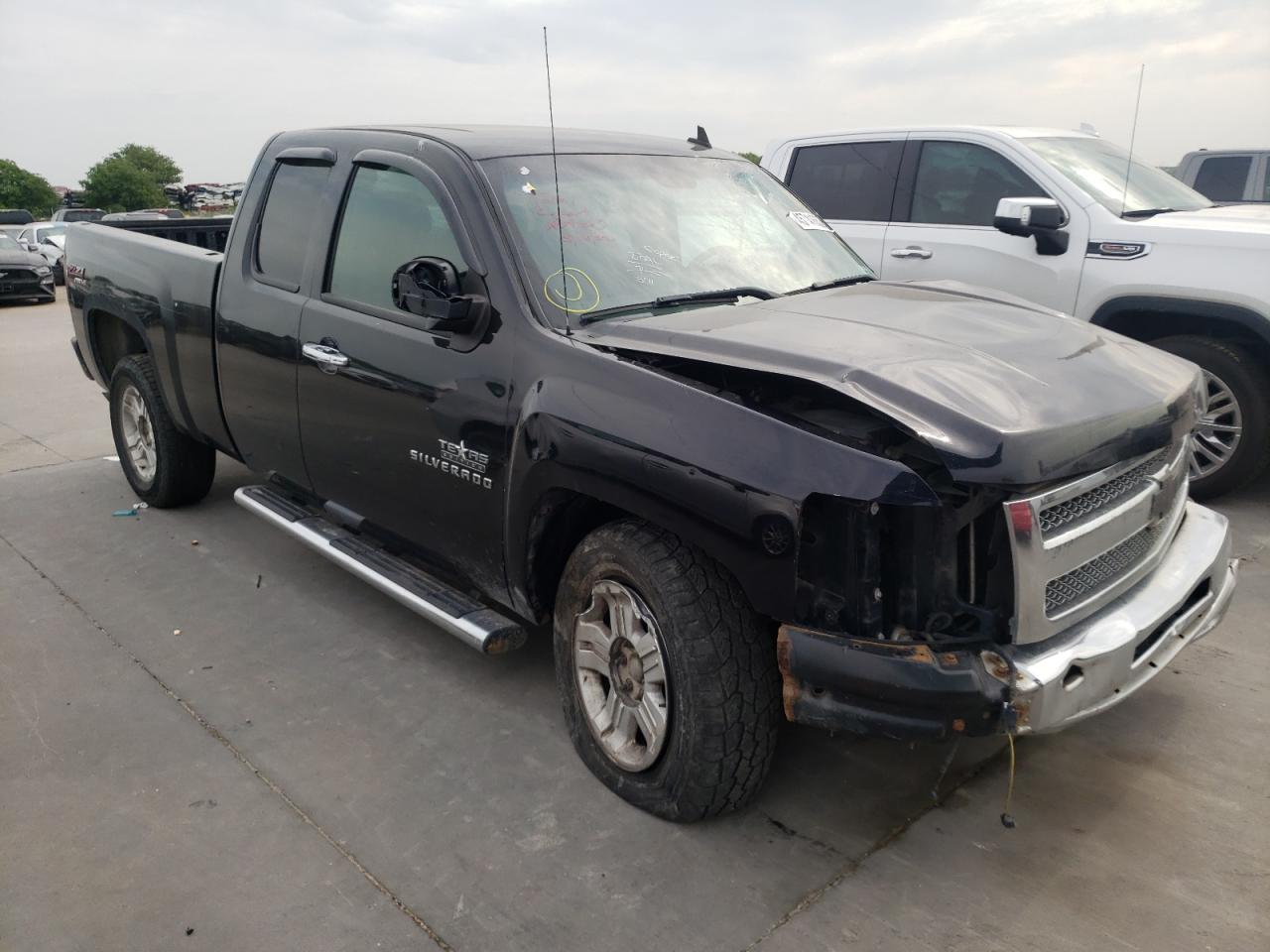 CHEVROLET SILVERADO 2013 with VIN 1GCRKSE79DZ294499 - Photo from auction