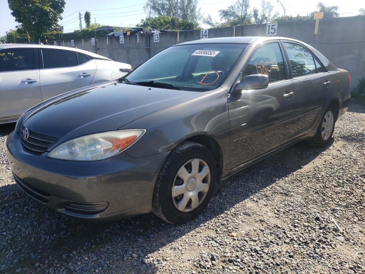 Photo 2 from auction – 2002 TOYOTA CAMRY with VIN JTDBE32K120117082