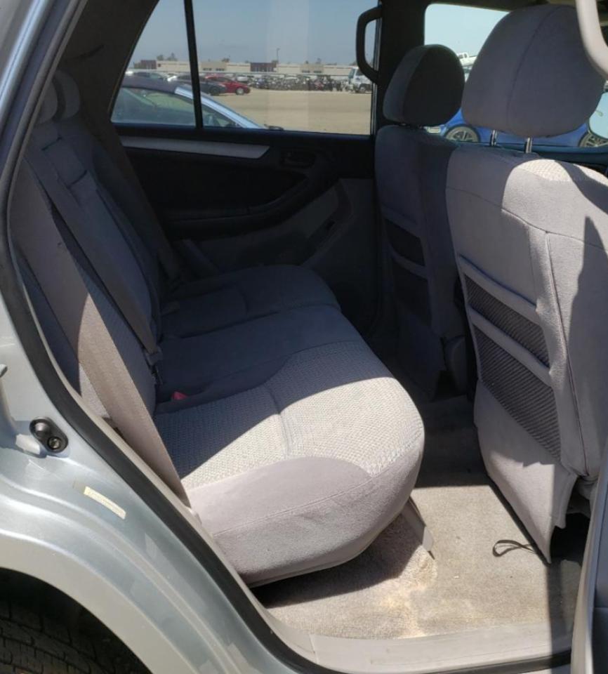 Photo 6 from auction – 2004 TOYOTA 4RUNNER SR with VIN JTEZU14R840024607