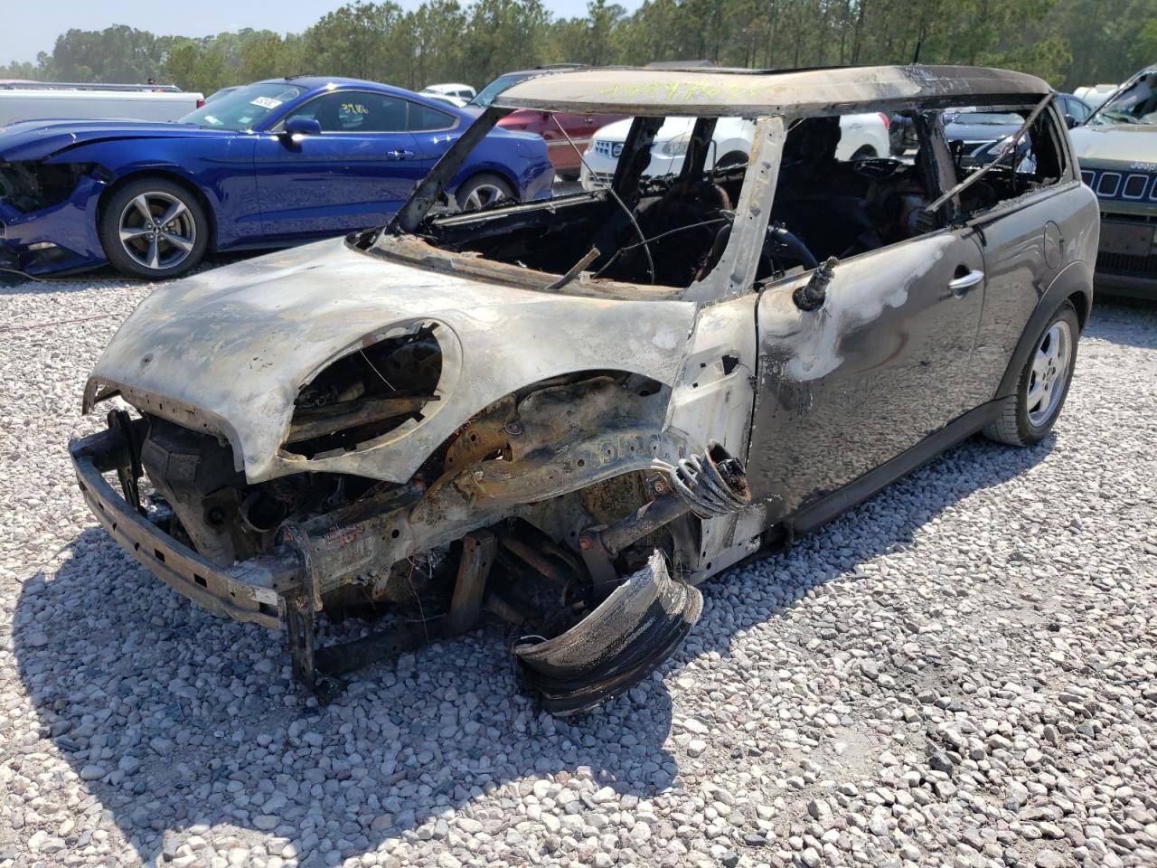 Photo 2 from auction – 2010 MINI COOPER CLU with VIN WMWML3C5XATX51914