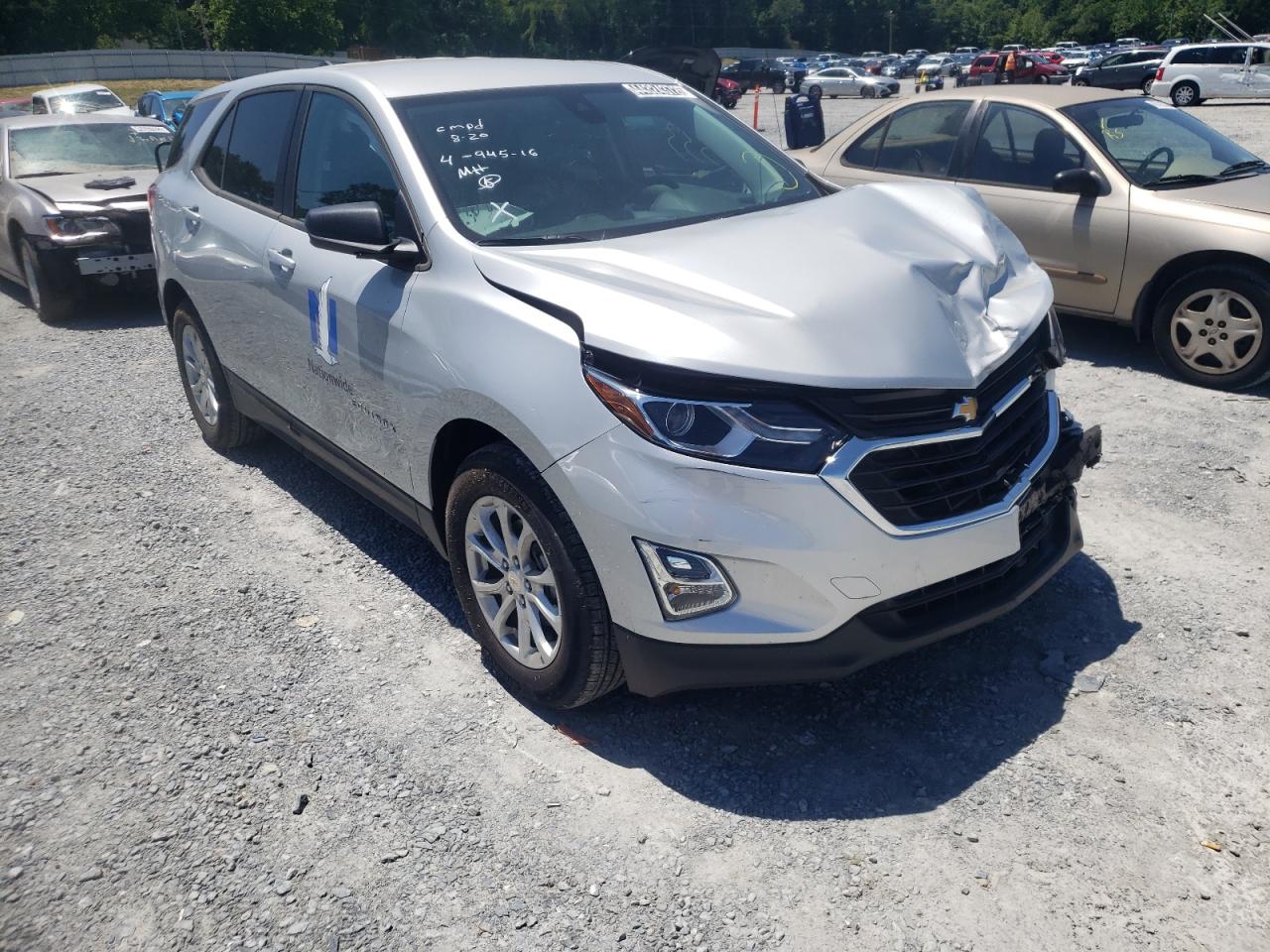 CHEVROLET EQUINOX 2021 with VIN 2GNAXFEV3M6162023 - Photo from auction