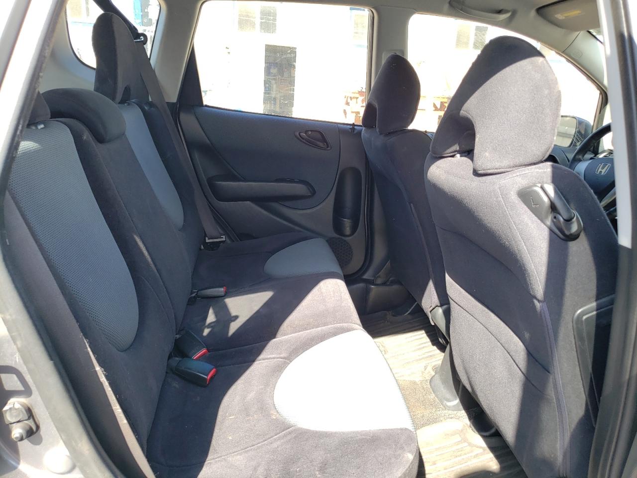 Photo 6 from auction – 2007 HONDA FIT S with VIN JHMGD38667S006671