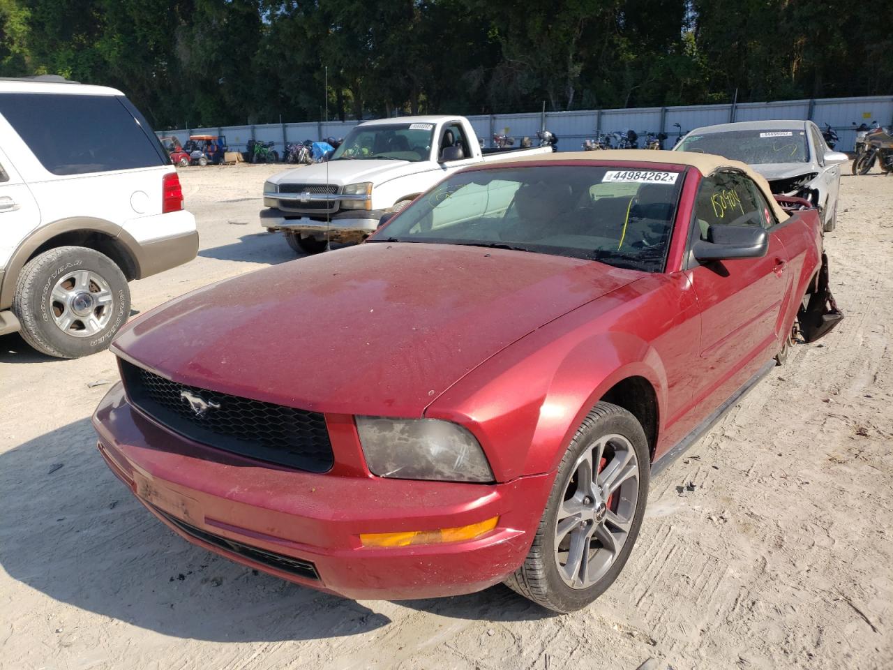 Photo 2 from auction – 2006 FORD MUSTANG with VIN 1ZVFT84NX65166251