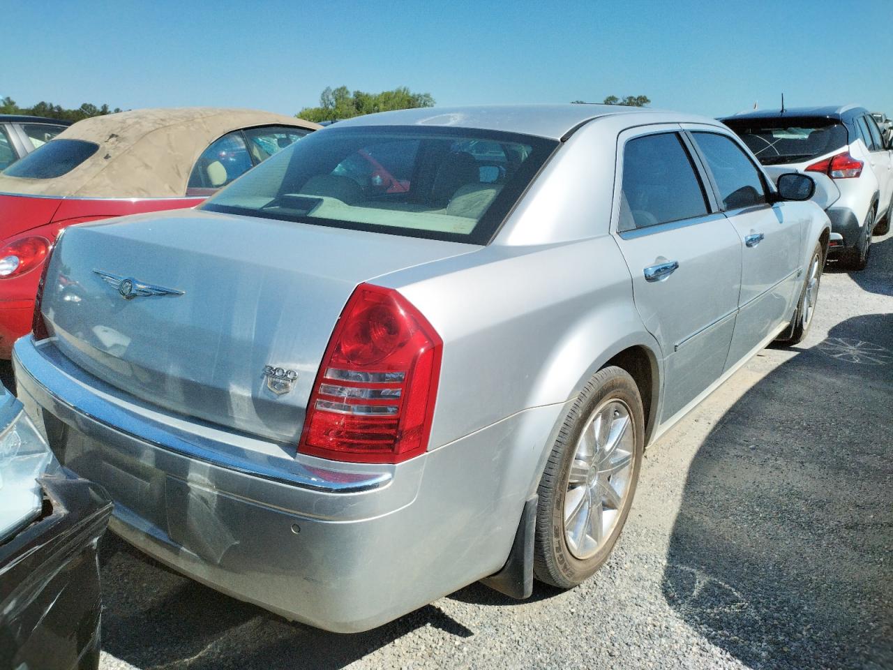 Photo 4 from auction – 2005 CHRYSLER 300C with VIN 2C3AA63H35H160175