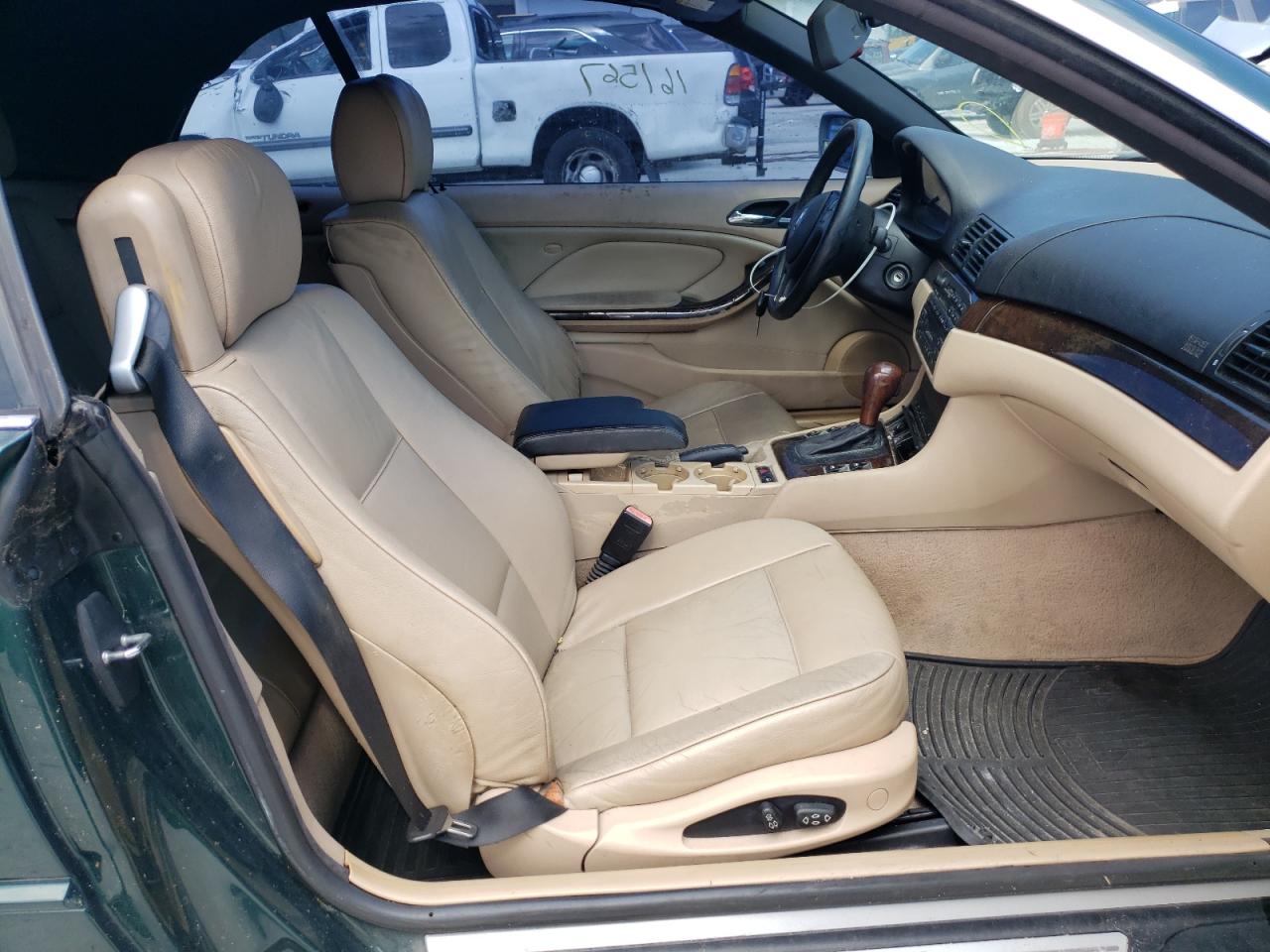 Photo 5 from auction – 2000 BMW 323 CI with VIN WBABR3349YEA83411