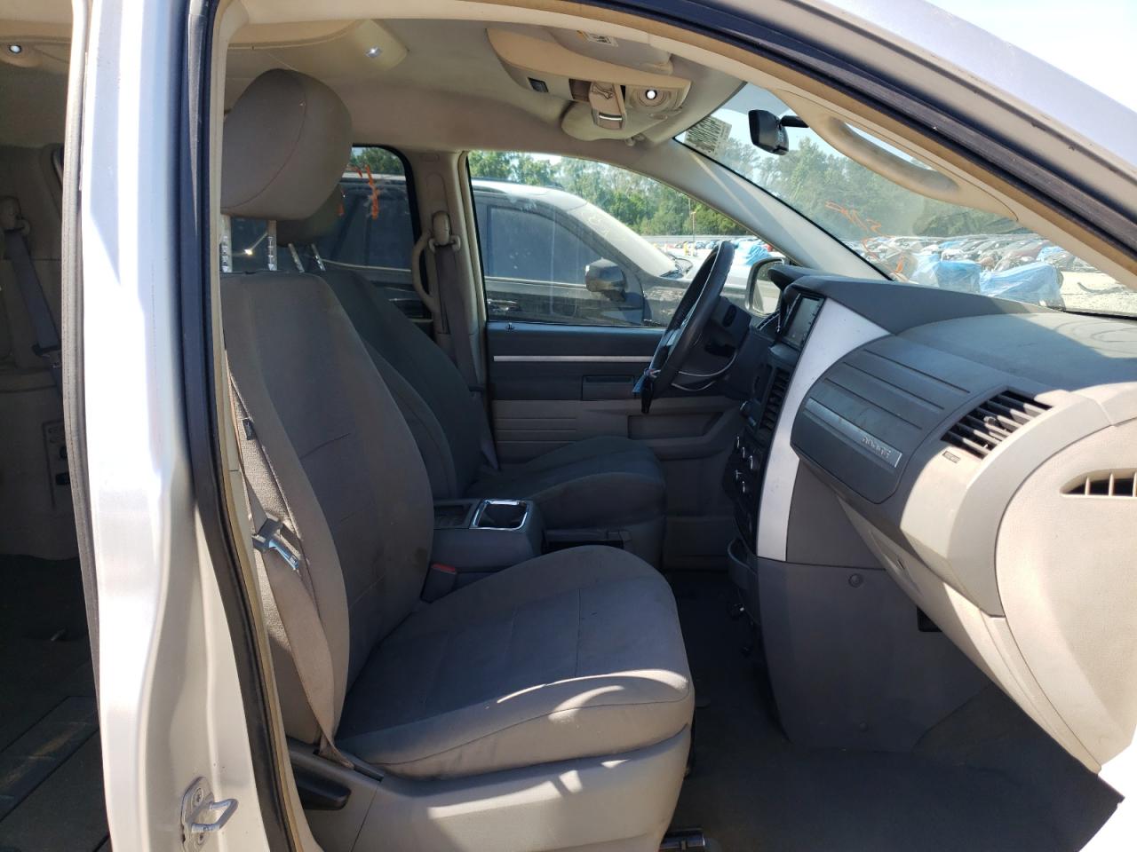 Photo 5 from auction – 2008 DODGE GRAND CARA with VIN 1D8HN54P68B135767