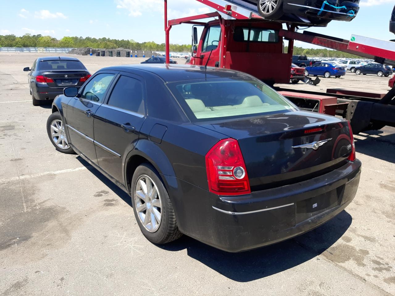 Photo 3 from auction – 2008 CHRYSLER 300 with VIN 2C3LA53G28H320870