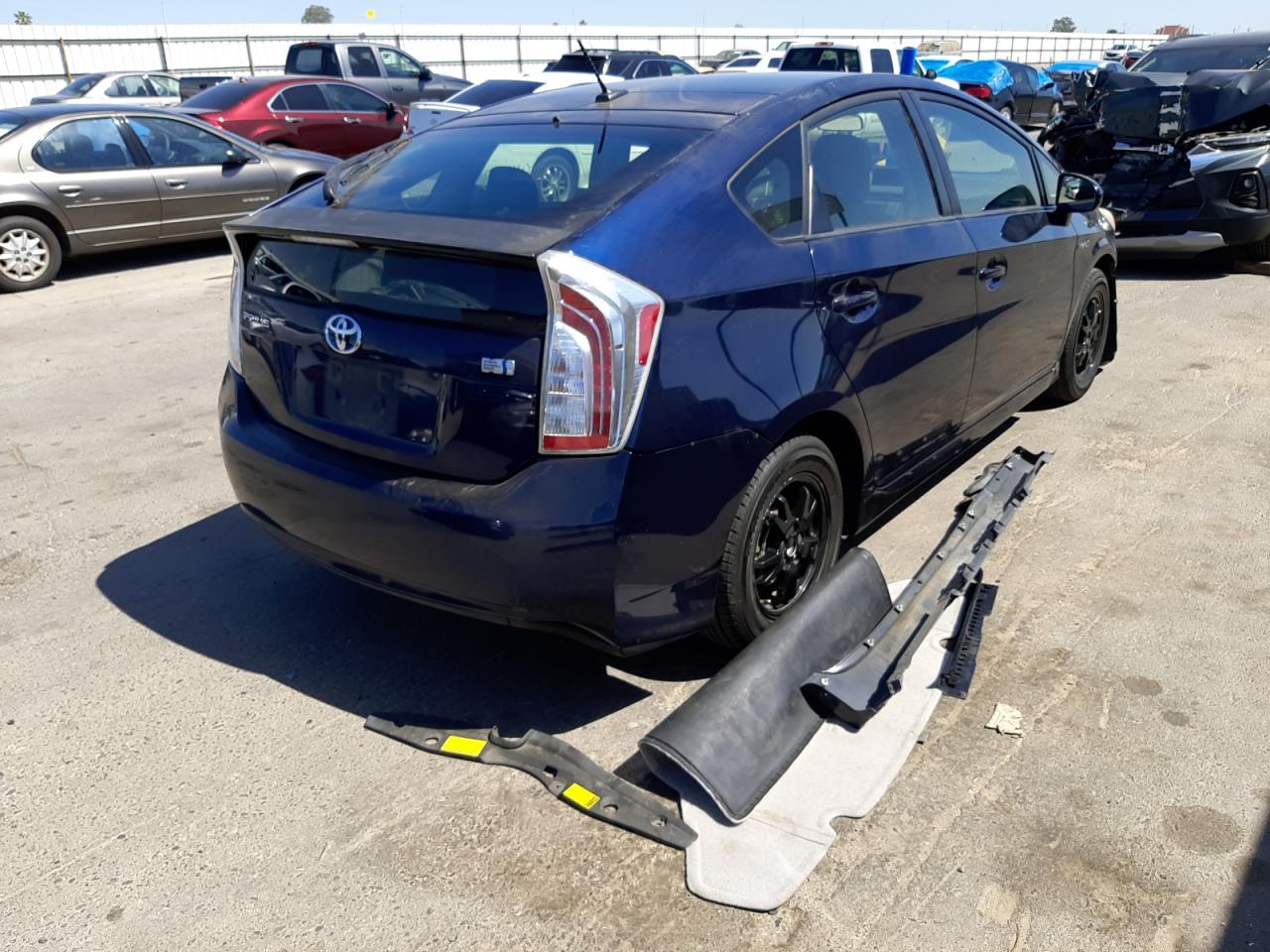 Photo 4 from auction – 2013 TOYOTA PRIUS with VIN JTDKN3DU0D1653095