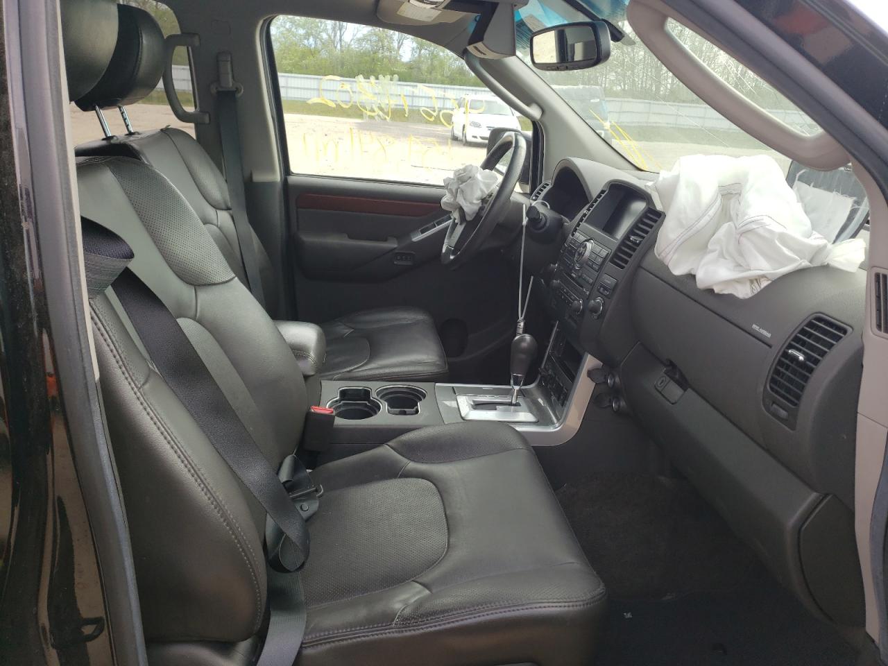 Photo 5 from auction – 2011 NISSAN PATHFINDER with VIN 5N1AR1NB9BC626976