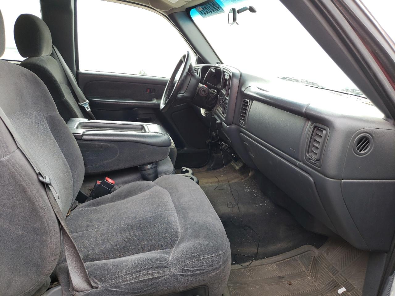 Photo 5 from auction – 2002 CHEVROLET SILVERADO with VIN 1GCHK29U32E119536