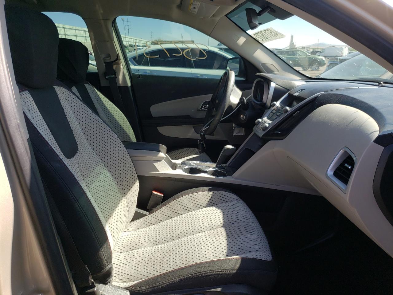 Photo 5 from auction – 2015 CHEVROLET EQUINOX LS with VIN 2GNALAEK9F1116295