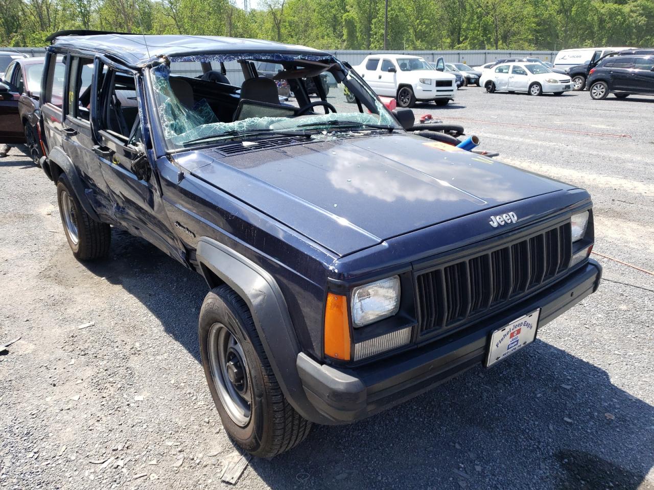 JEEP CHEROKEE S 1996 with VIN 1J4FJ28S1TL129385 - Photo from auction