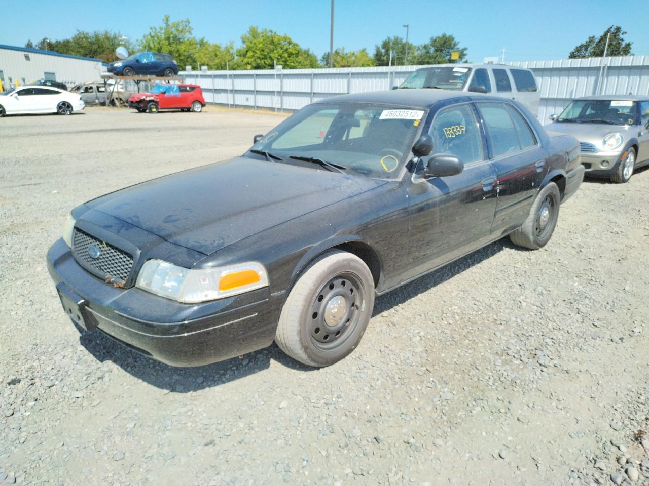 Photo 2 from auction – 2006 FORD CROWN VICT with VIN 2FAHP71W76X111025