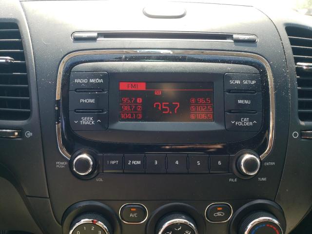 Photo 9 from auction – 2017 KIA FORTE LX with VIN 3KPFK4A7XHE111858