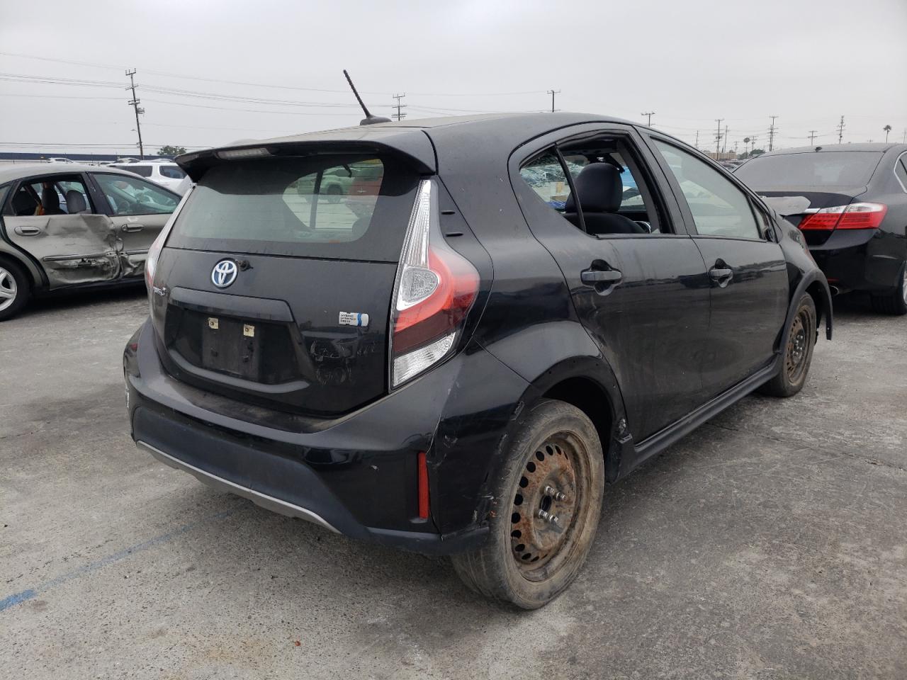 Photo 4 from auction – 2018 TOYOTA PRIUS C with VIN JTDKDTB35J1606346