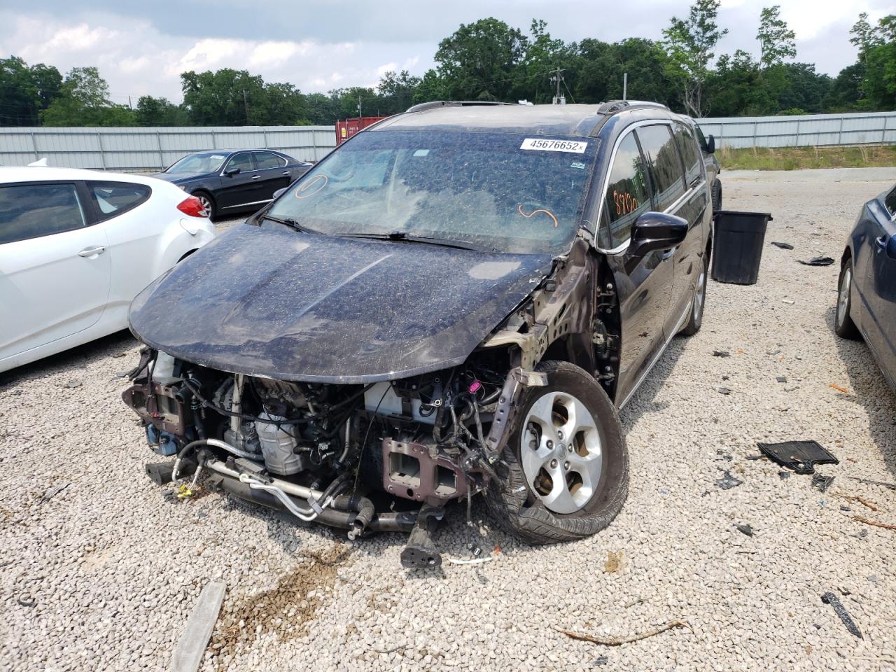Photo 2 from auction – 2017 CHRYSLER PACIFICA T with VIN 2C4RC1EG0HR542629