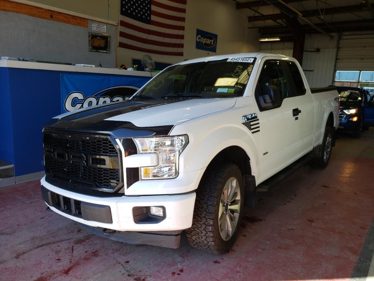 Photo 2 from auction – 2017 FORD F150 SUPER with VIN 1FTEX1EP1HFB07712