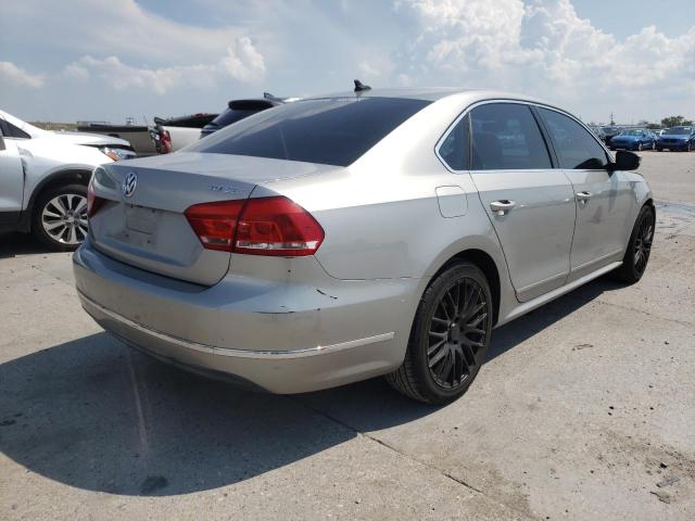 Photo 4 from auction – 2013 VOLKSWAGEN PASSAT SEL with VIN 1VWCN7A31DC036636