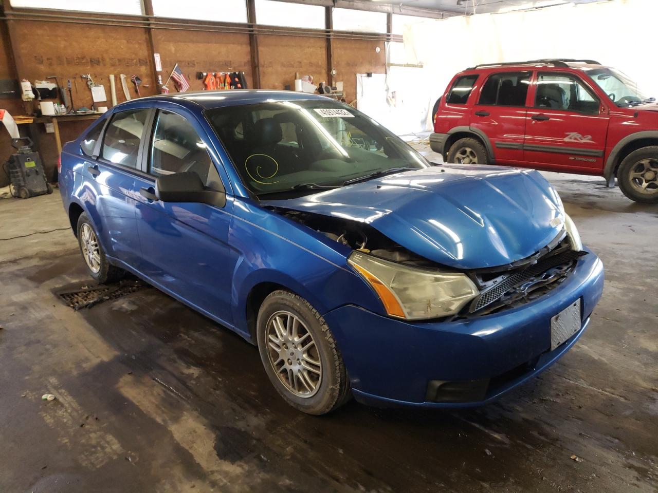 FORD FOCUS SE 2011 with VIN 1FAHP3FN3BW108685 - Photo from auction