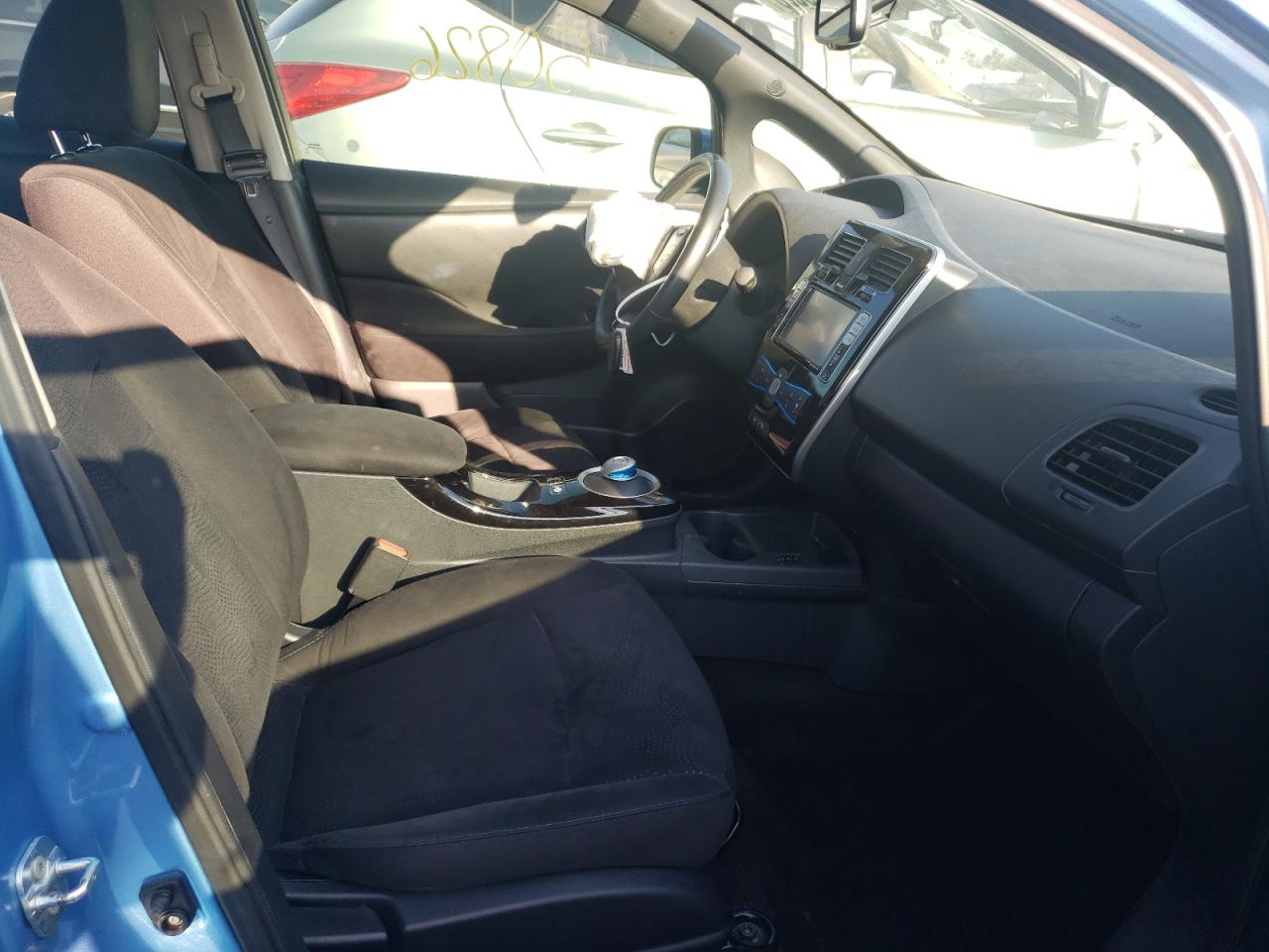 Photo 5 from auction – 2013 NISSAN LEAF S with VIN 1N4AZ0CP9DC407165