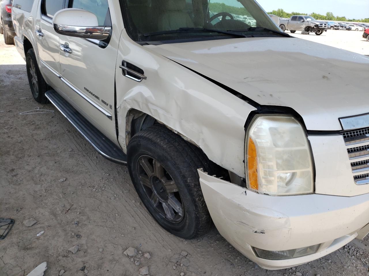 Photo 9 from auction – 2007 CADILLAC ESCALADE E with VIN 1GYFK66847R180023