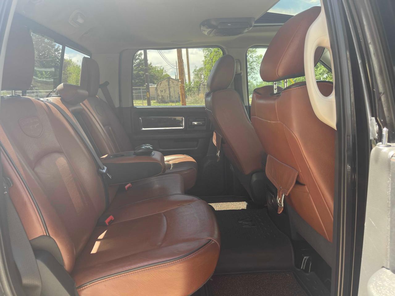 Photo 6 from auction – 2011 DODGE RAM 3500 with VIN 3D73Y4CL3BG604276