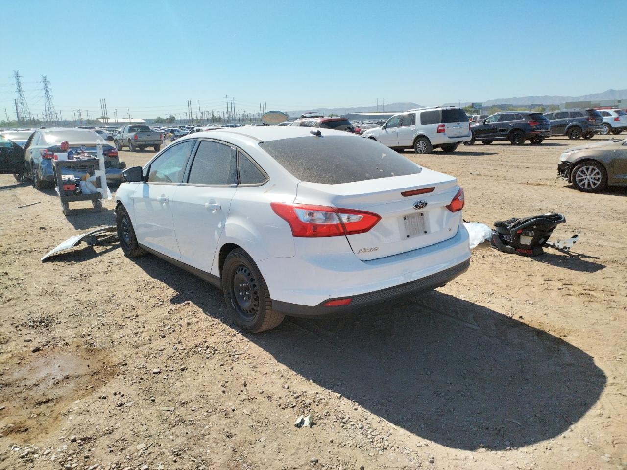 Photo 3 from auction – 2012 FORD FOCUS SE with VIN 1FAHP3F20CL404532