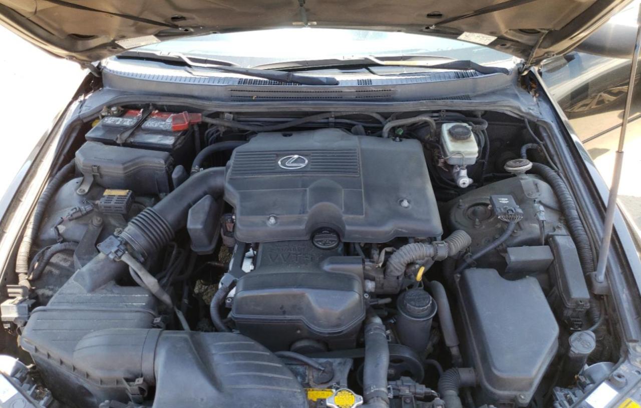 Photo 7 from auction – 2001 LEXUS IS 300 with VIN JTHBD182810032185