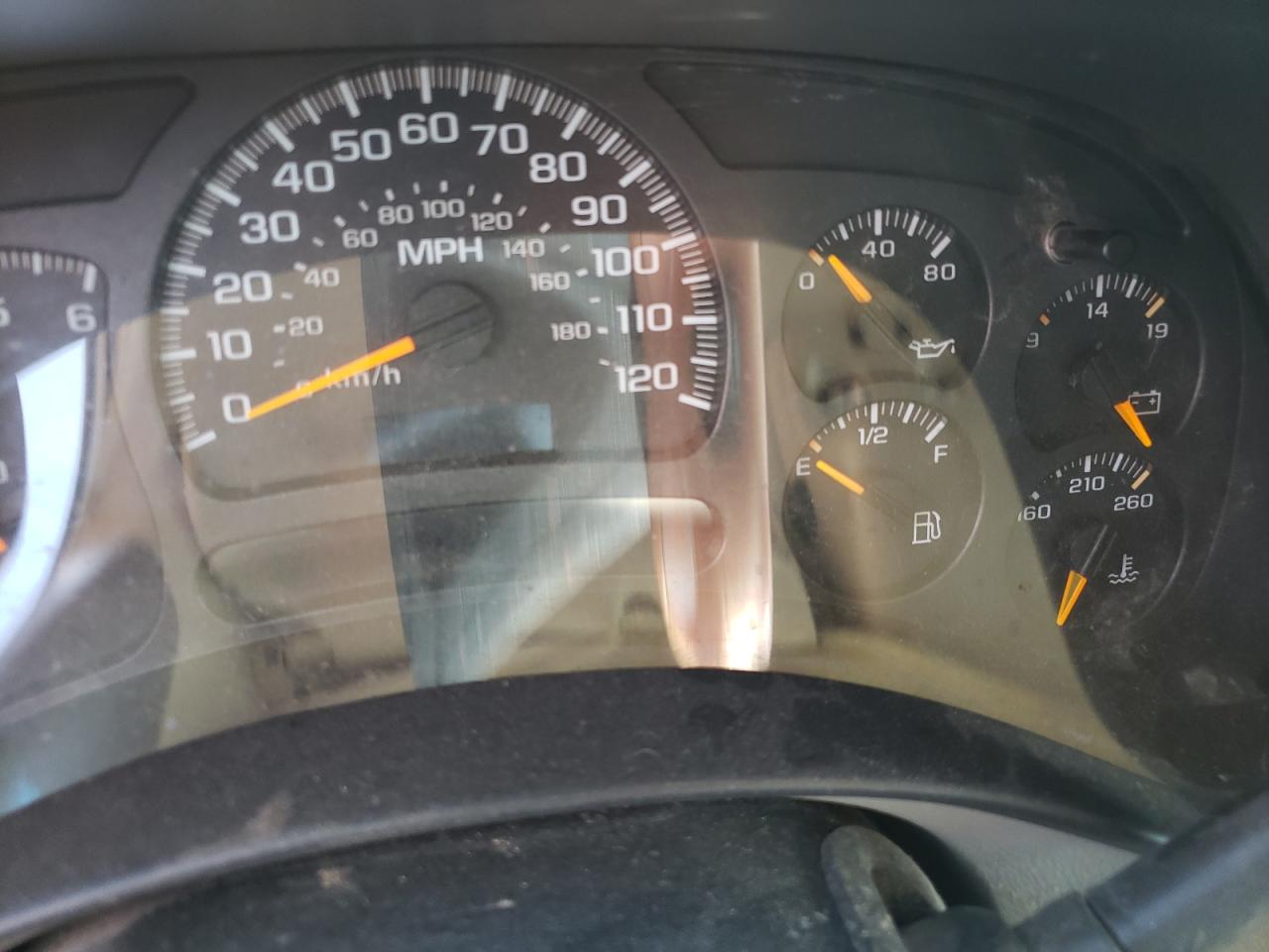 Photo 8 from auction – 2004 CHEVROLET SILVERADO with VIN 2GCEK19T241280999