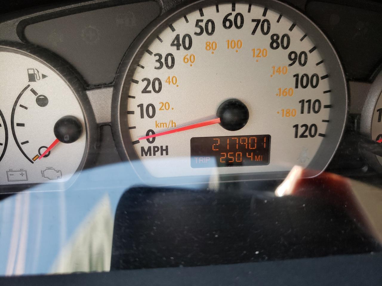 Photo 8 from auction – 2003 SATURN ION LEVEL with VIN 1G8AK52F83Z146444