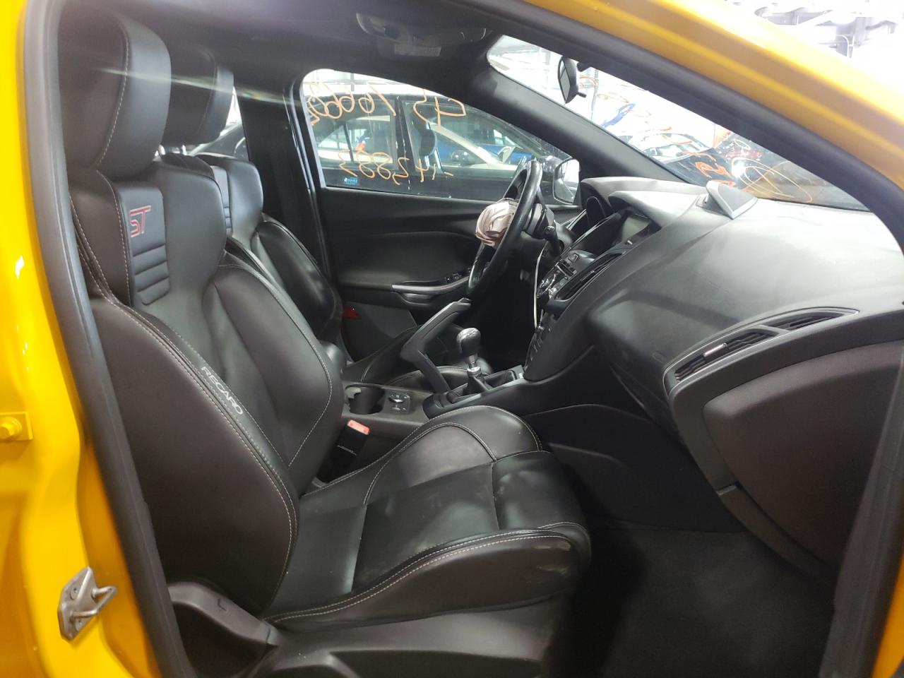 Foto 5 de la subasta – 2013 FORD FOCUS ST con VIN 1FADP3L93DL384178