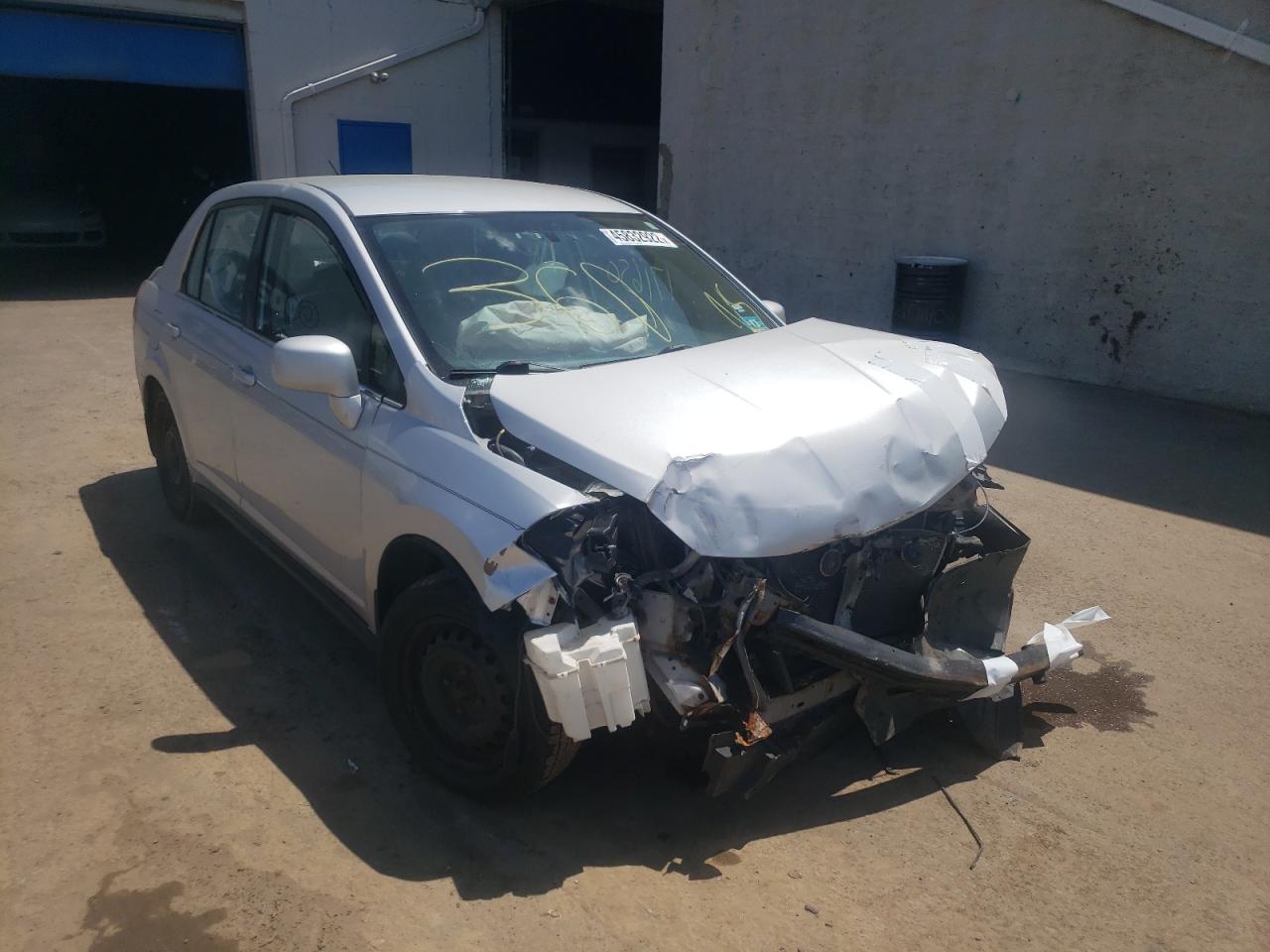 NISSAN VERSA S 2007 مع رقم تعريف المركبة 3N1BC11E07L422754 - صورة من المزاد