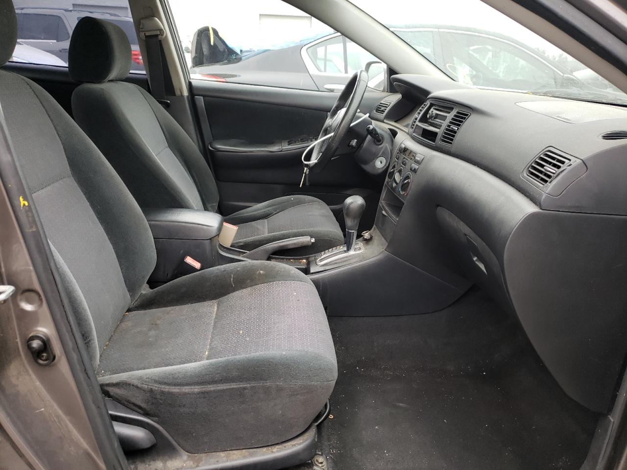 Photo 5 from auction – 2003 TOYOTA COROLLA CE with VIN 1NXBR32E83Z036990