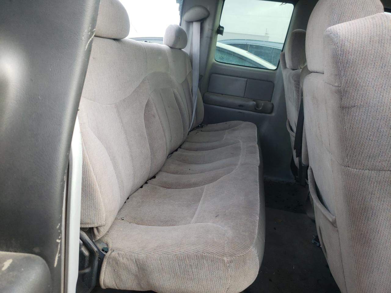 Photo 17 from auction – 2000 GMC NEW SIERRA with VIN 2GTEC19V4Y1226253