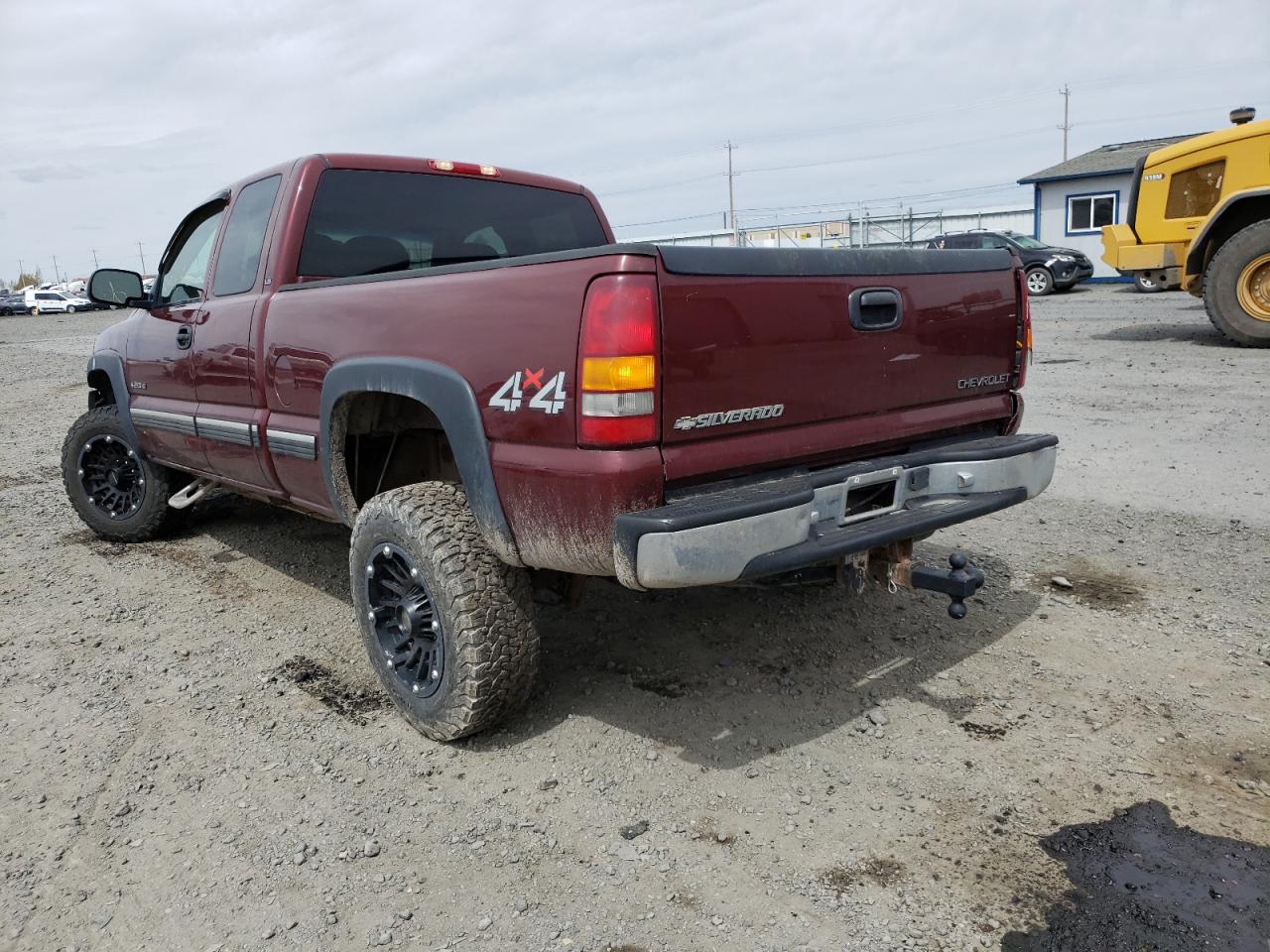 Photo 3 from auction – 2002 CHEVROLET SILVERADO with VIN 1GCHK29U32E119536
