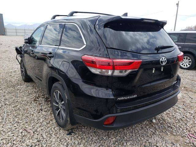 Photo 3 from auction – 2017 TOYOTA HIGHLANDER with VIN 5TDJZRFHXHS473313
