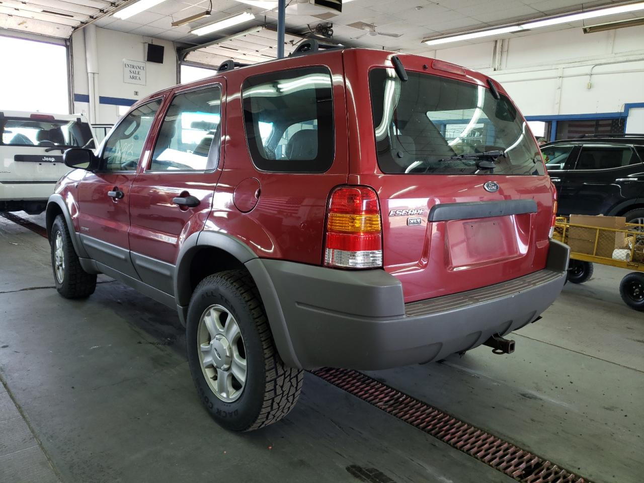 Photo 3 from auction – 2001 FORD ESCAPE XLT with VIN 1FMYU04121KA73902