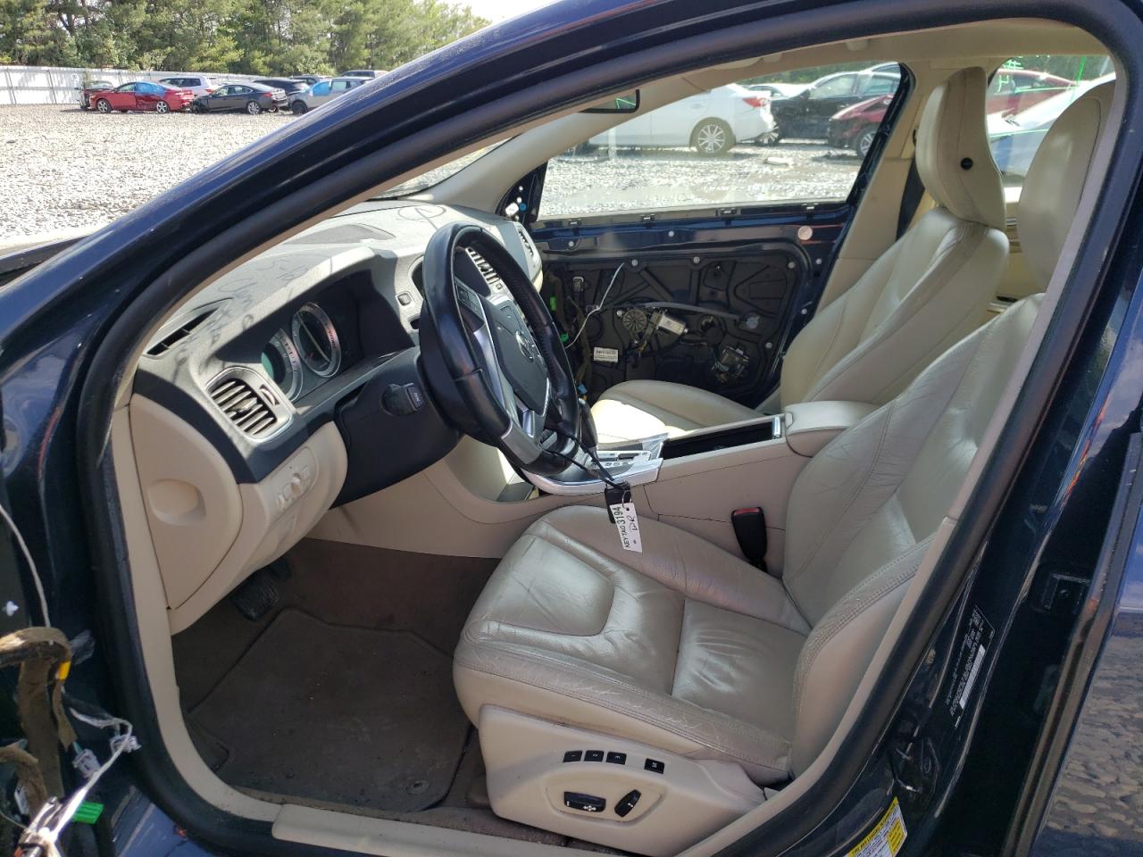 Photo 5 from auction – 2012 VOLVO S60 T5 with VIN YV1622FS7C2141109