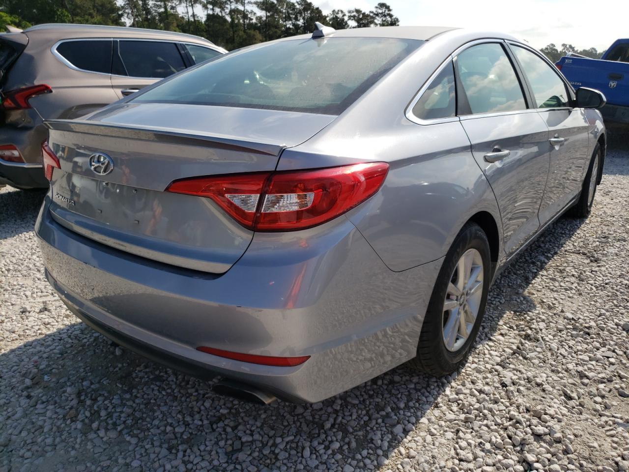 Photo 4 from auction – 2016 HYUNDAI SONATA SE with VIN 5NPE24AF0GH338831