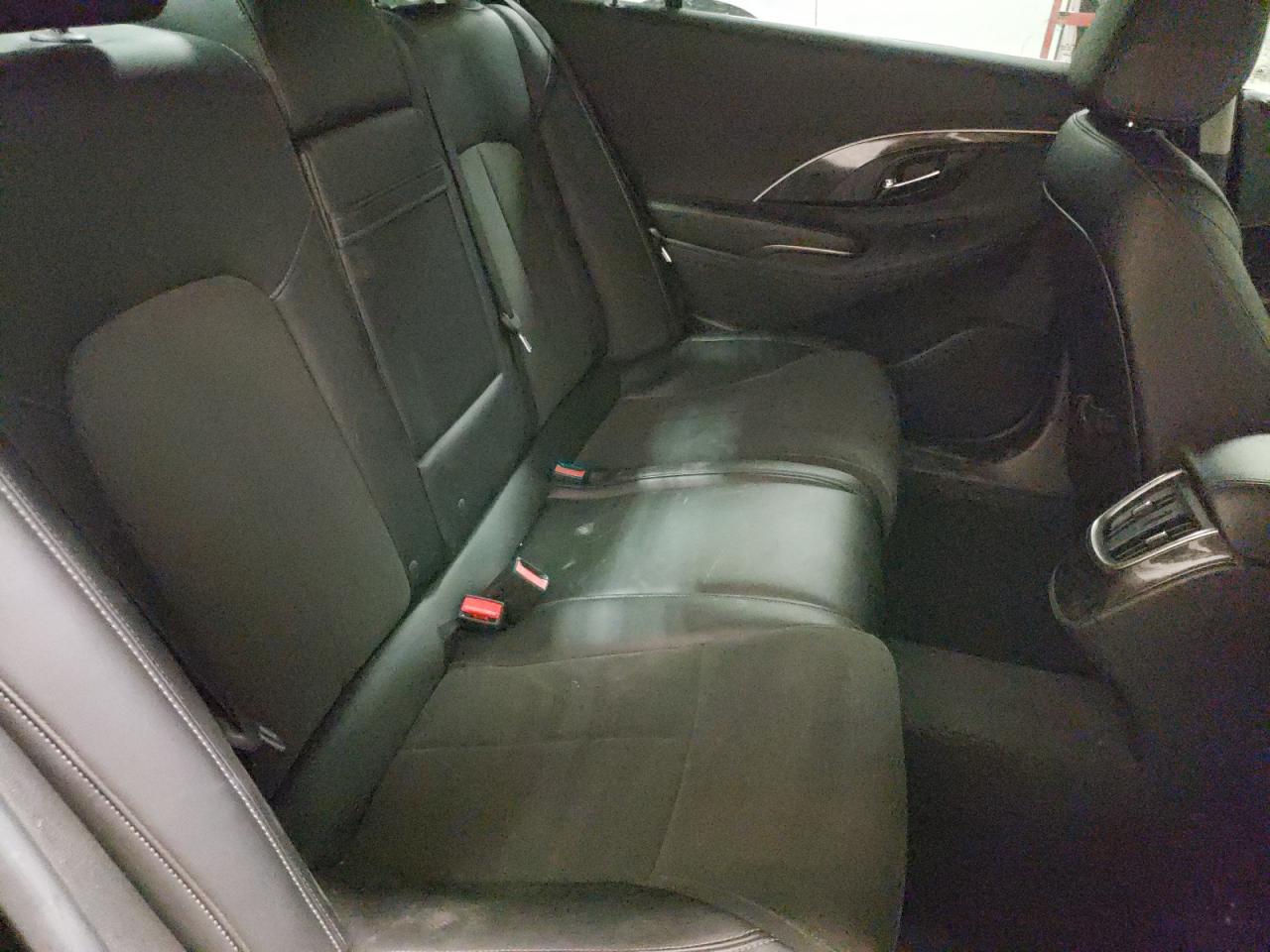 Photo 18 from auction – 2016 BUICK LACROSSE with VIN 1G4GA5GR2GF205920