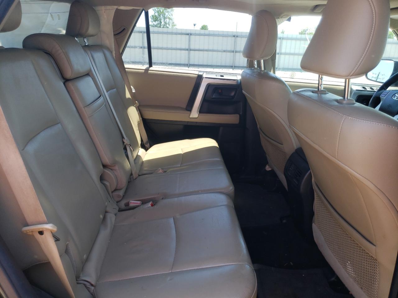 Photo 6 from auction – 2011 TOYOTA 4RUNNER SR with VIN JTEBU5JR9B5060688