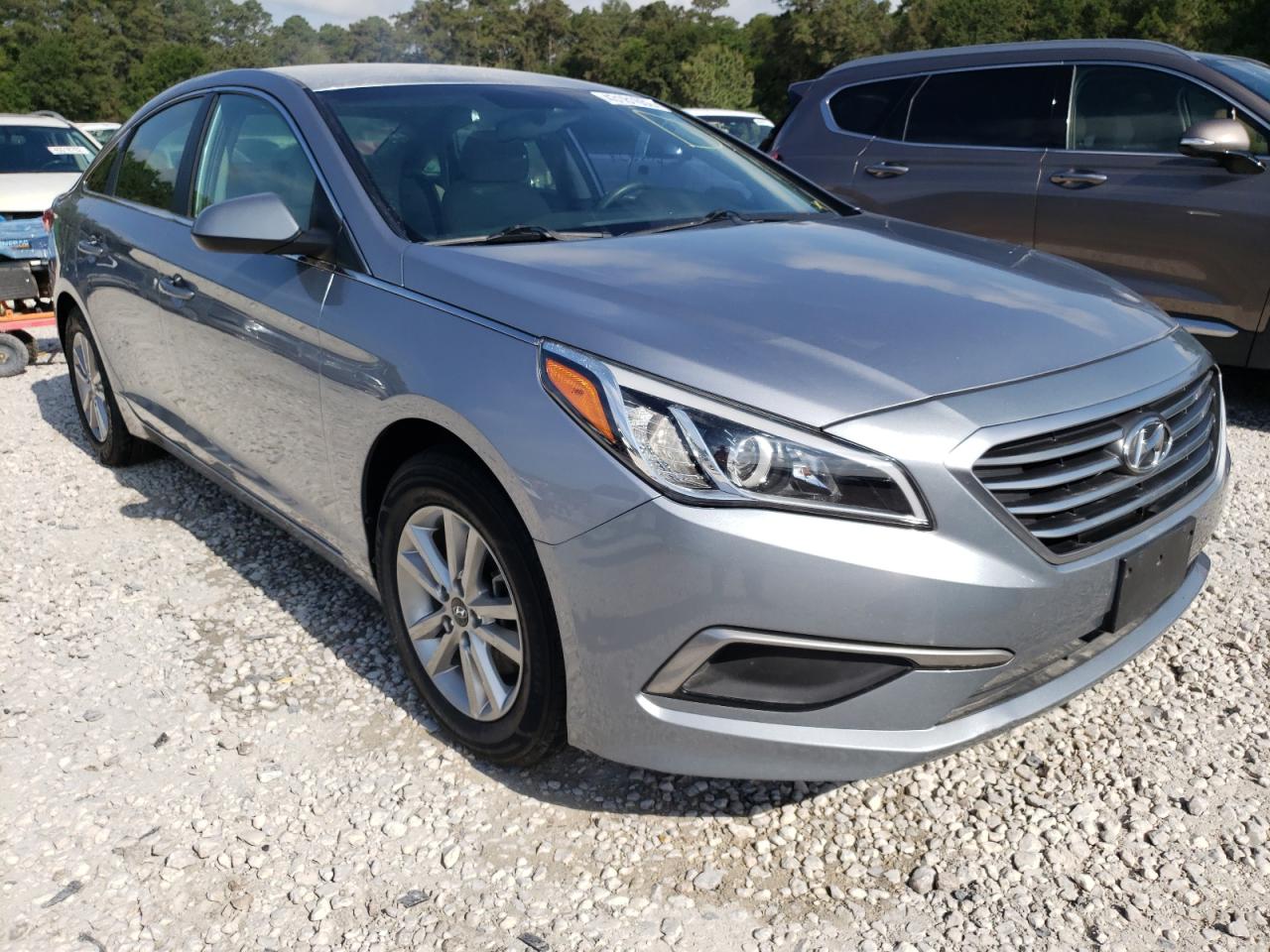 HYUNDAI SONATA SE 2016 with VIN 5NPE24AF0GH338831 - Photo from auction