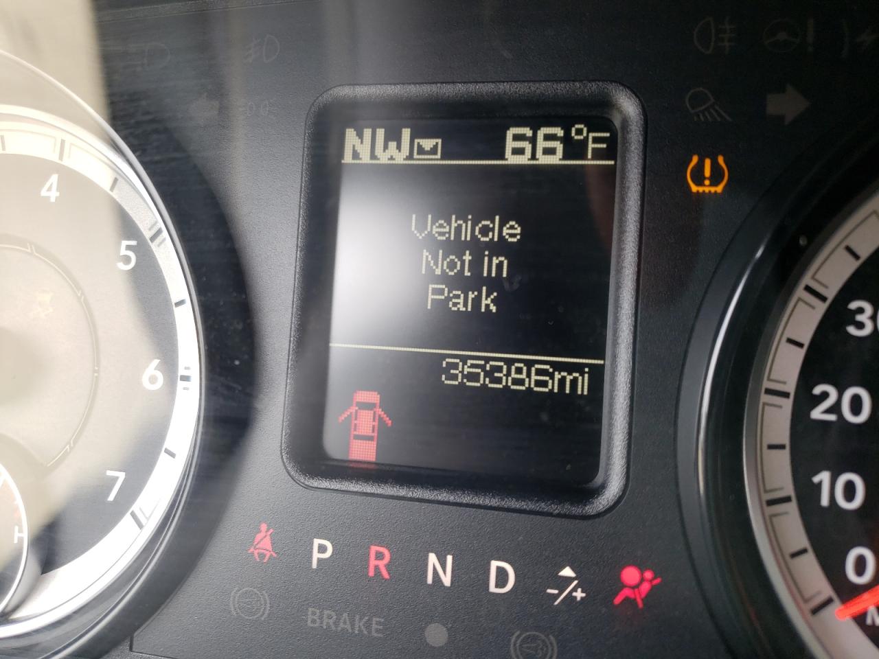 Photo 8 from auction – 2017 RAM 1500 ST with VIN 3C6RR6KT8HG696029