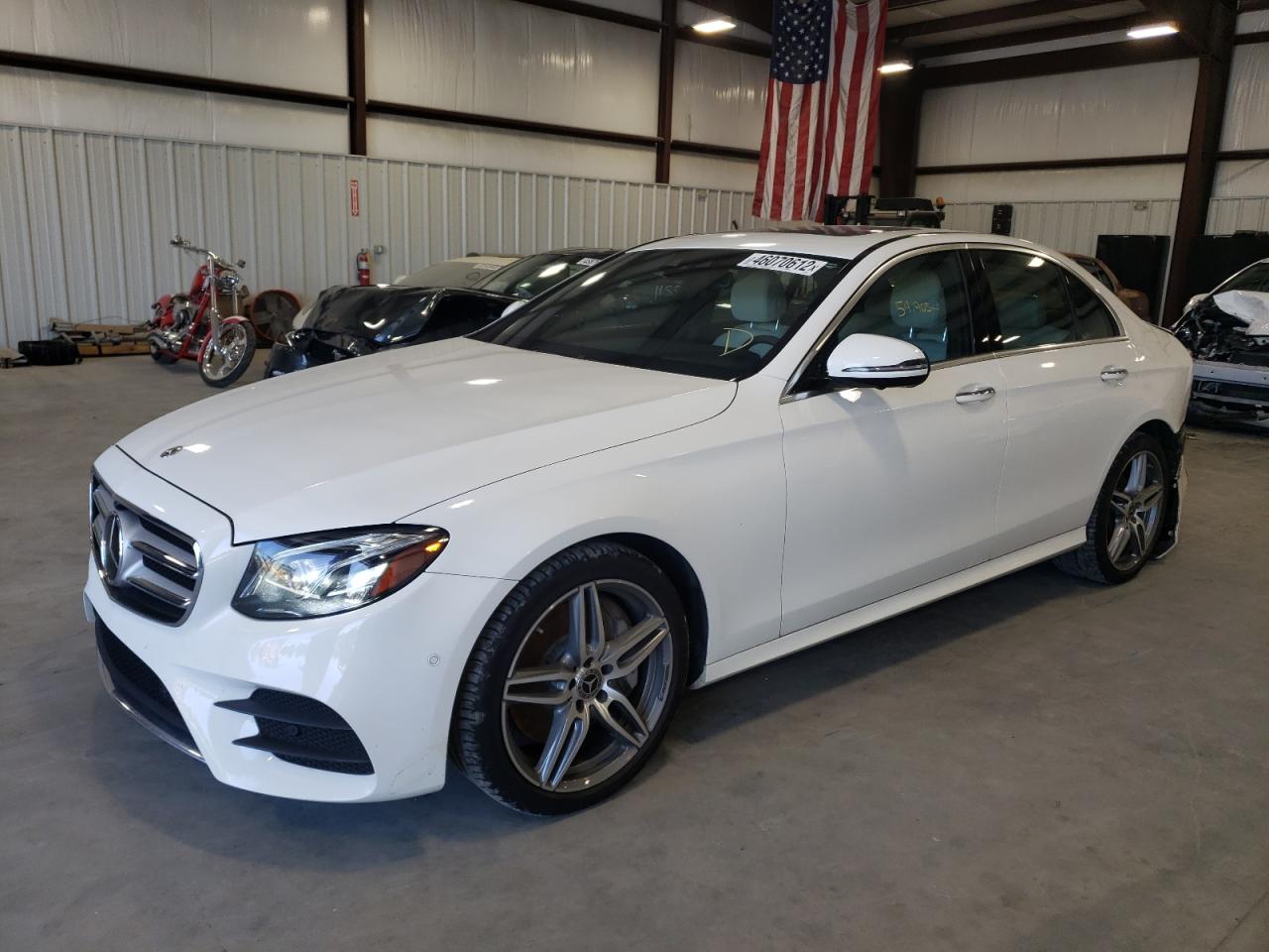 Photo 2 from auction – 2018 MERCEDES-BENZ E 300 4MAT with VIN WDDZF4KB8JA342437