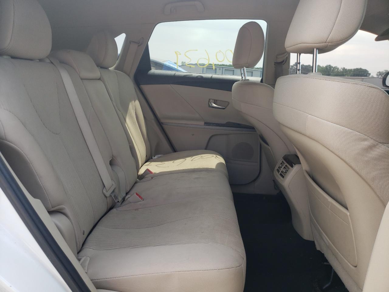 Photo 6 from auction – 2010 TOYOTA VENZA with VIN 4T3ZA3BB0AU021674